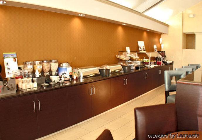 Residence Inn Southington Restoran gambar